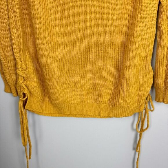 JODIFL | Mustard Yellow Cold Shoulder Turtleneck Sweater Lace Up Women’s Size L - Picture 4 of 8